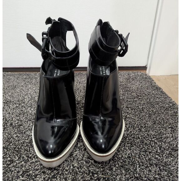 Kenneth Cole "Otto" Booties - Picture 2 of 11